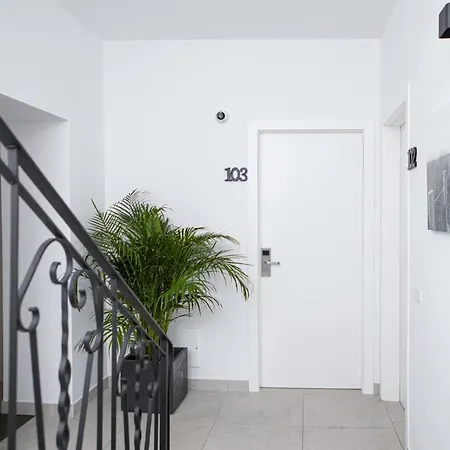 J Гостевой дом 4*